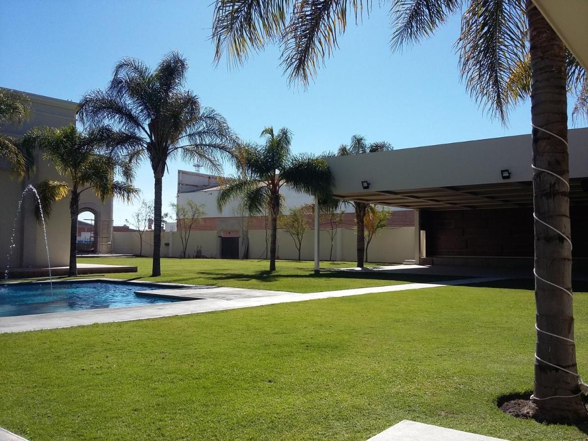 Wyndham Garden Aguascalientes Hotel & Casino Esterno foto