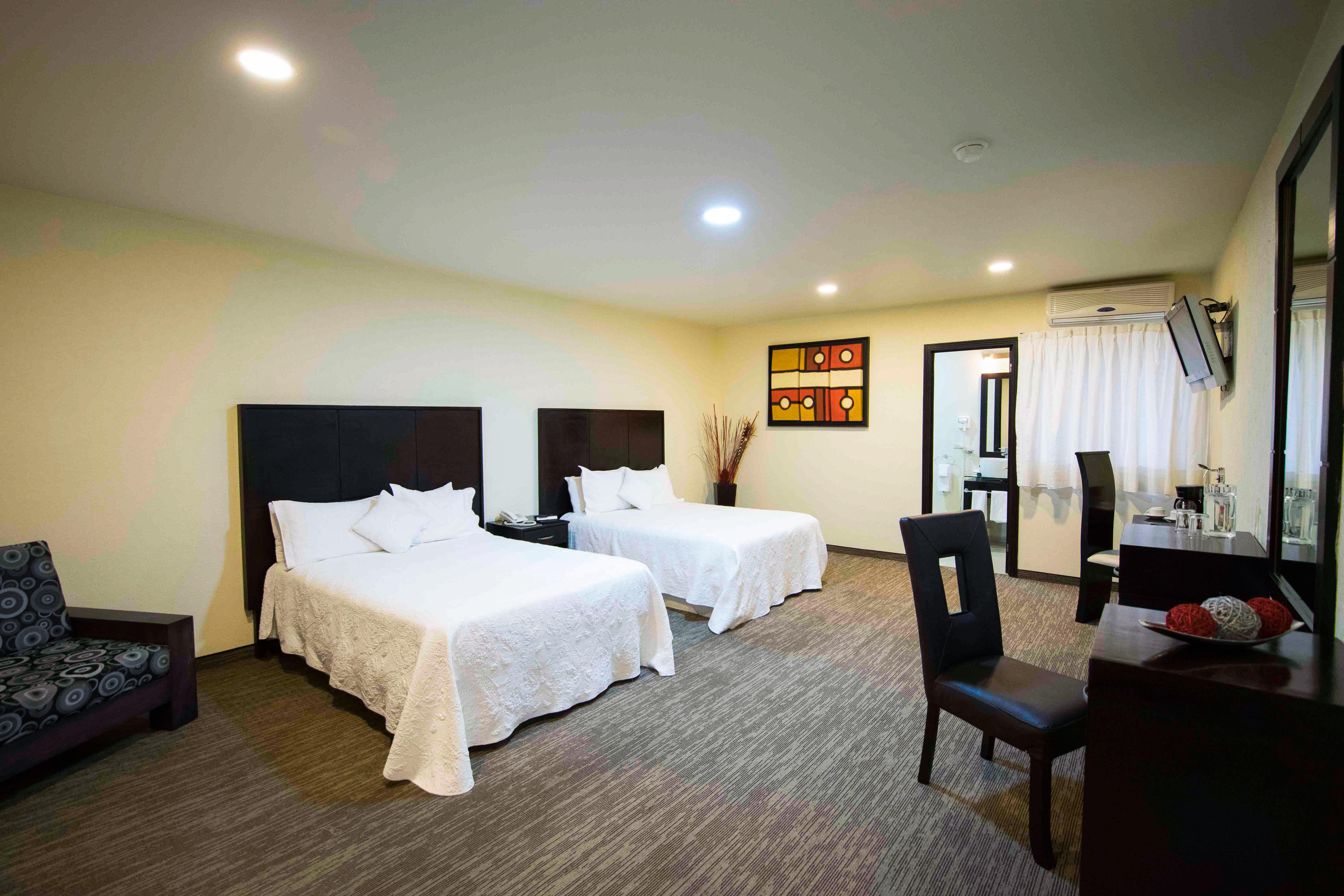 Wyndham Garden Aguascalientes Hotel & Casino Esterno foto