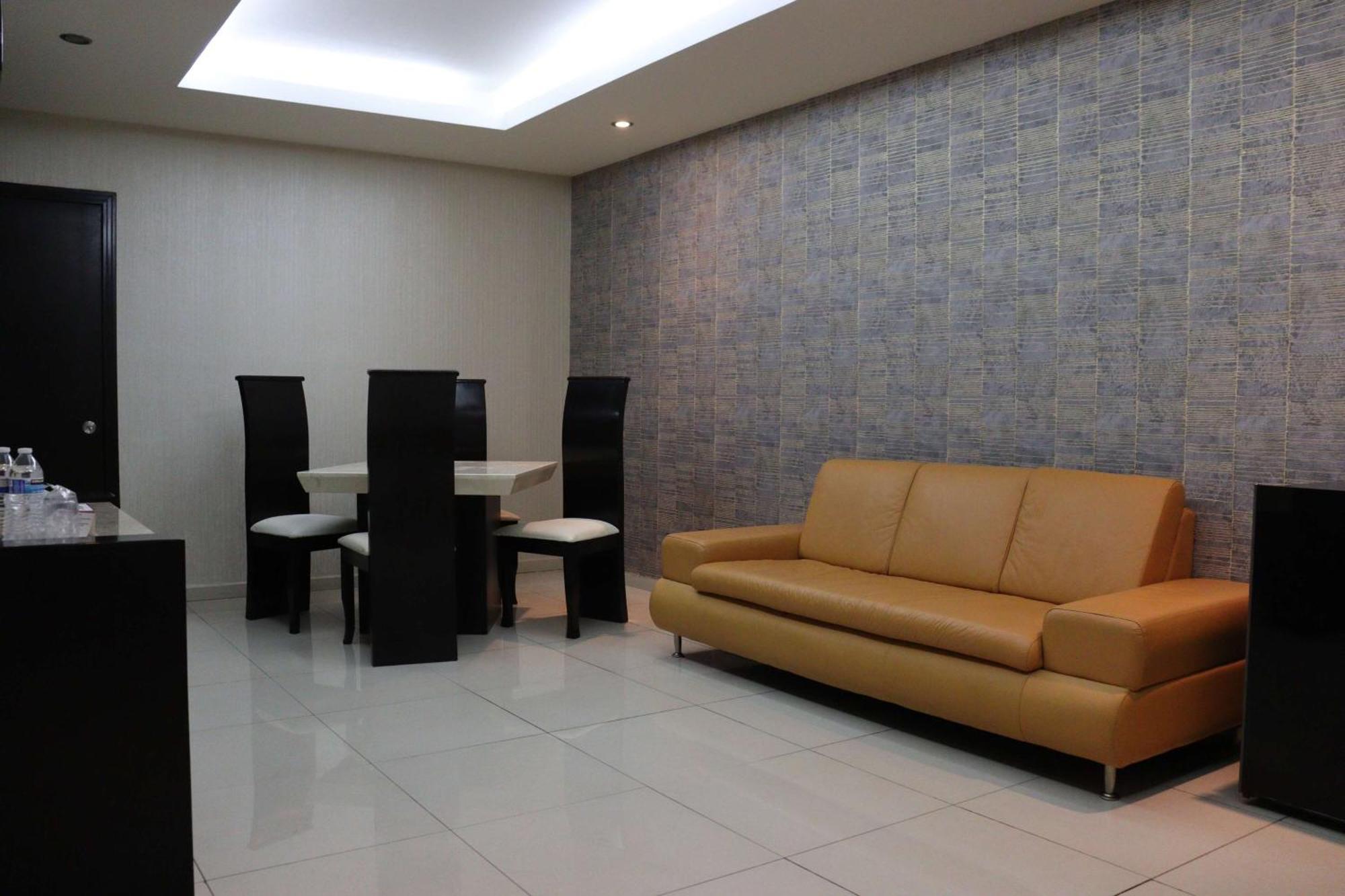 Wyndham Garden Aguascalientes Hotel & Casino Esterno foto