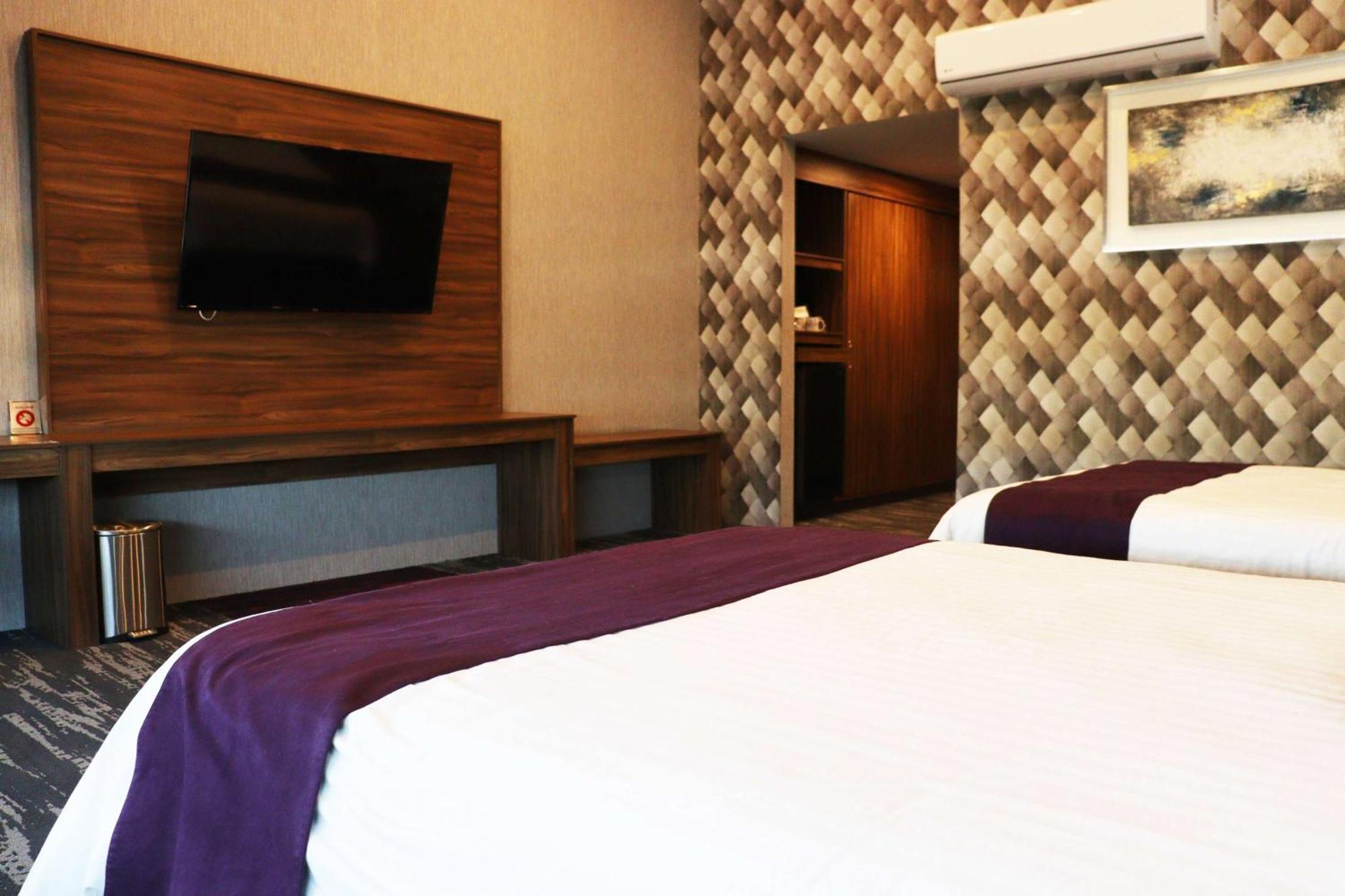 Wyndham Garden Aguascalientes Hotel & Casino Esterno foto