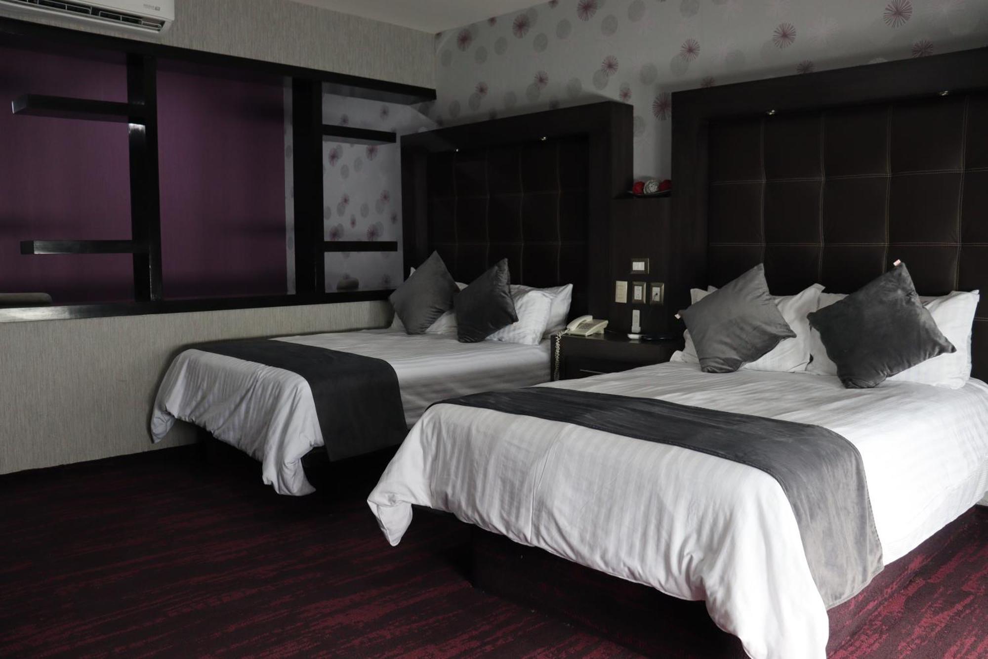 Wyndham Garden Aguascalientes Hotel & Casino Esterno foto
