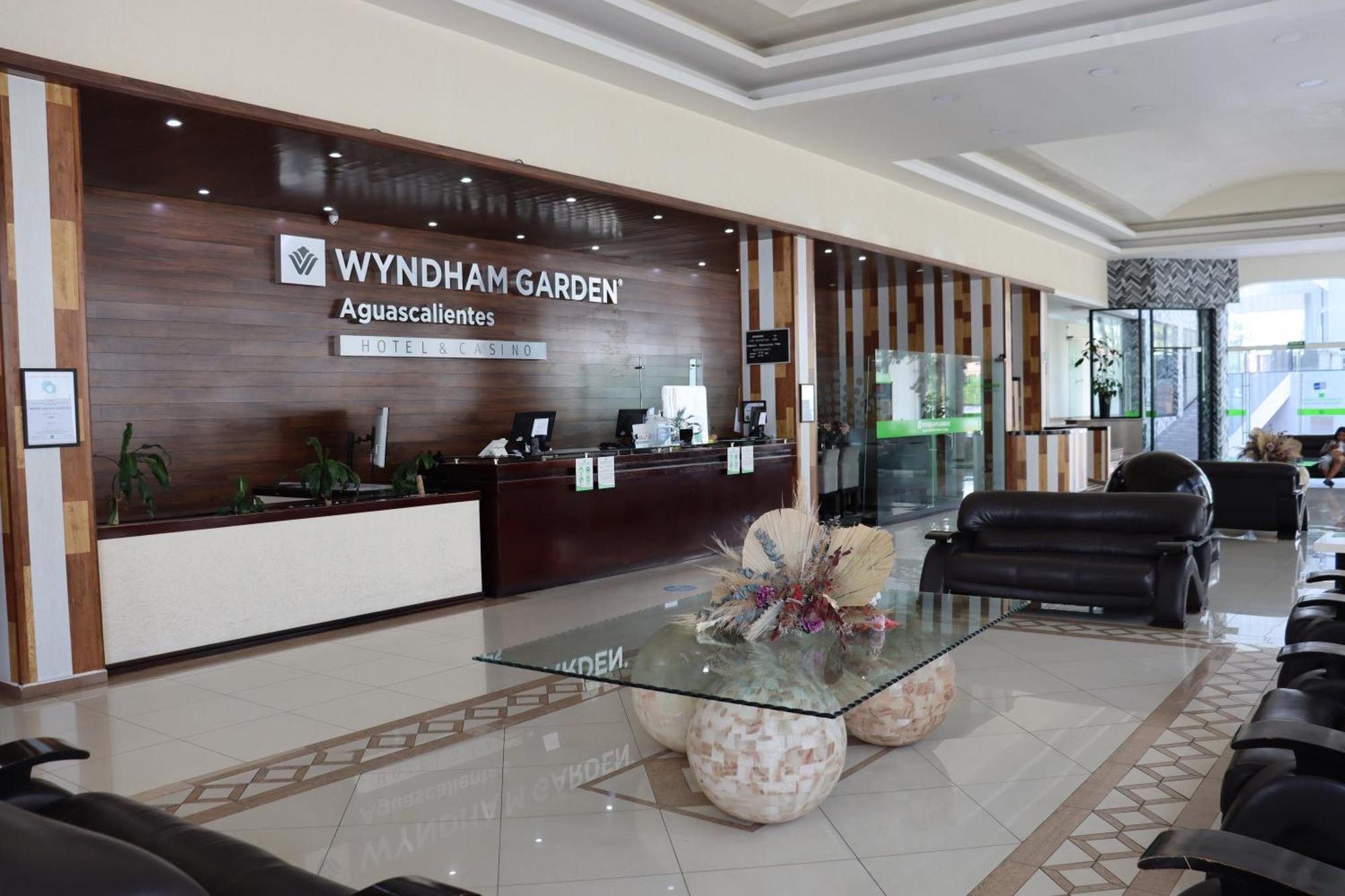 Wyndham Garden Aguascalientes Hotel & Casino Esterno foto
