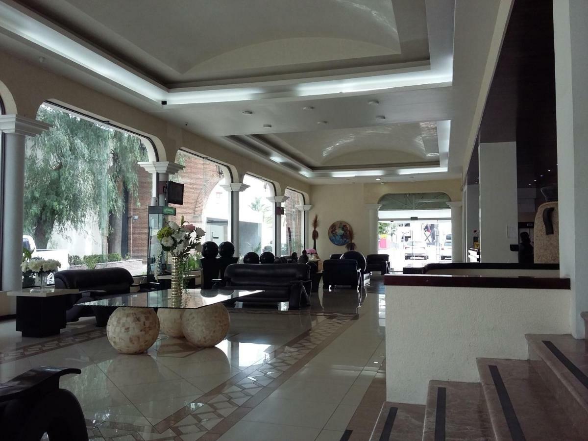 Wyndham Garden Aguascalientes Hotel & Casino Esterno foto